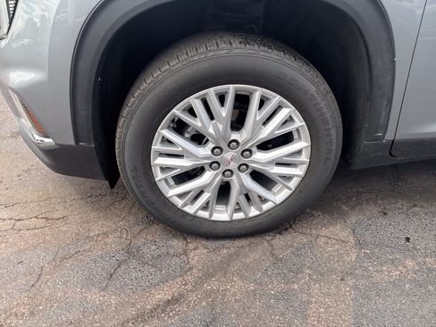 Used 2026 GMC Acadia Elevation w/ Elevation Premium Package AWD/4WD image 11