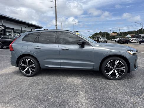 Certified 2023 Volvo XC60 B5 Ultimate w/ Climate Package FWD image 6