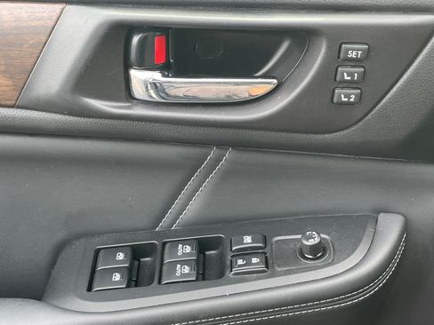 Used 2019 Subaru Outback 2.5i Limited AWD/4WD image 19