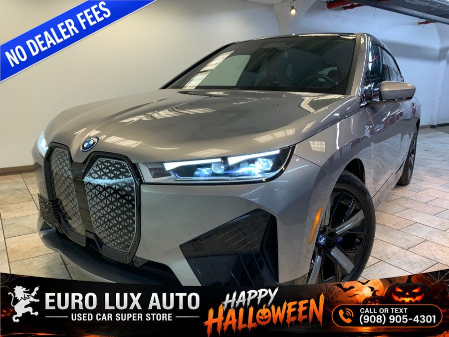 Used 2023 BMW iX M60 w/ Executive Package AWD/4WD image 1
