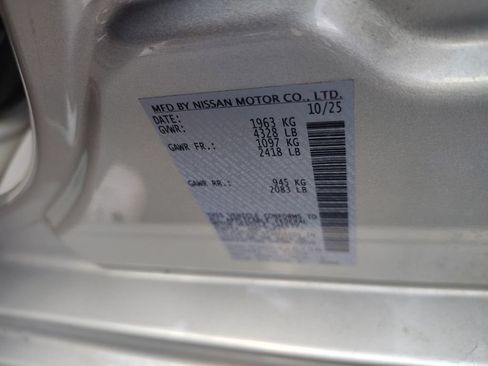 Used 2025 Nissan Altima 2.5 SR FWD image 3