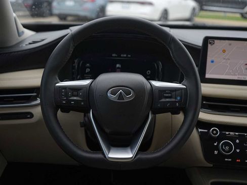 Used 2025 INFINITI QX60 Sensory AWD/4WD image 16