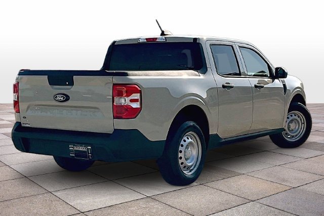 Certified 2025 Ford Maverick XL FWD image 14