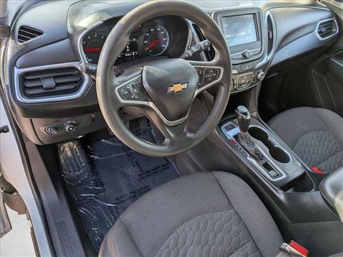 Used 2018 Chevrolet Equinox LT image 10