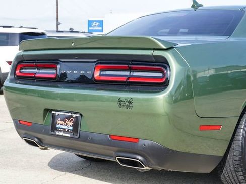 Used 2022 Dodge Challenger GT w/ Plus Package image 5