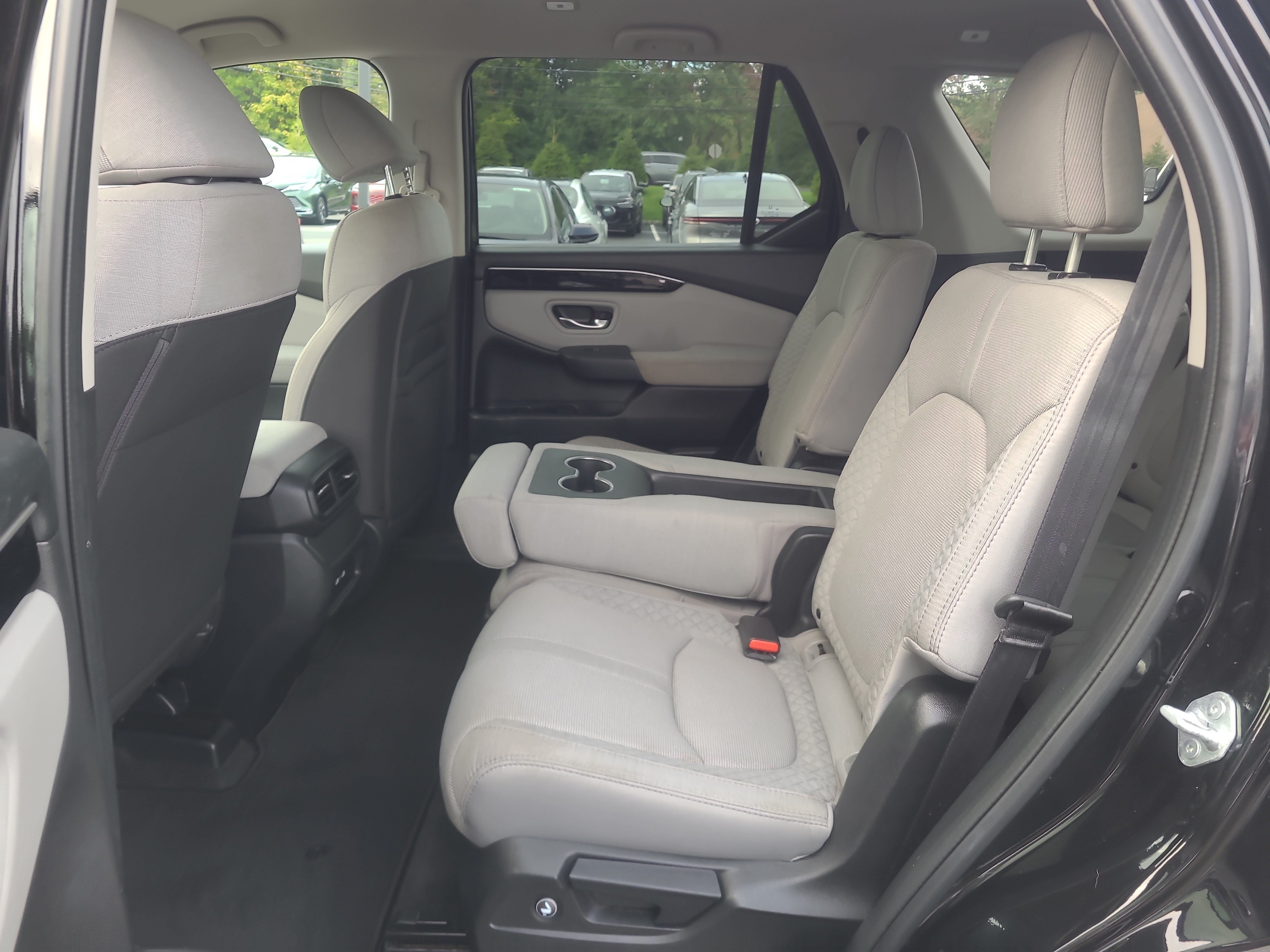 Used 2023 Honda Pilot LX image 27