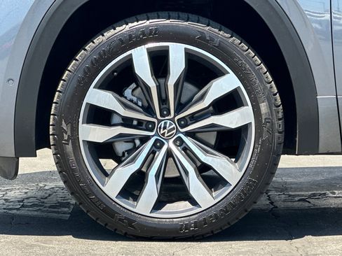 Used 2022 Volkswagen Atlas SEL Premium AWD/4WD image 27