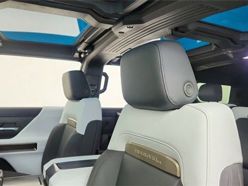 Used 2024 GMC Hummer EV 3X w/ Omega Edition image 32