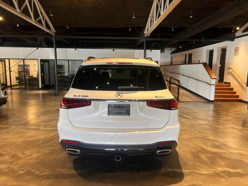 Used 2023 Mercedes-Benz GLS 580 4MATIC image 4