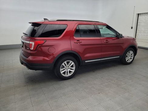 Used 2018 Ford Explorer XLT image 10