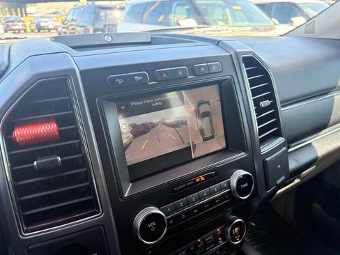 Used 2018 Ford Expedition Platinum AWD/4WD image 17