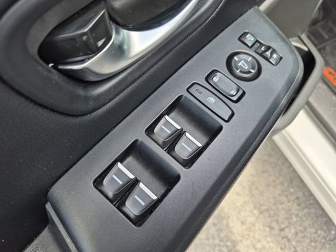 Used 2023 Honda Pilot TrailSport image 16