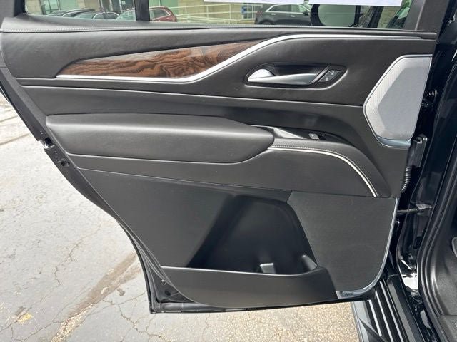 Used 2021 Cadillac Escalade Sport Platinum AWD/4WD image 17