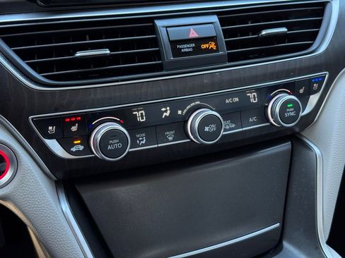 Used 2022 Honda Accord Touring image 35