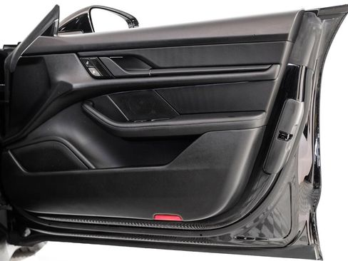 Used 2020 Porsche Taycan 4S image 45