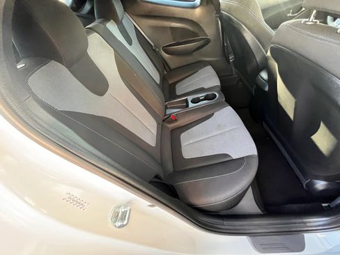 Used 2019 Hyundai Veloster 2.0 FWD image 13