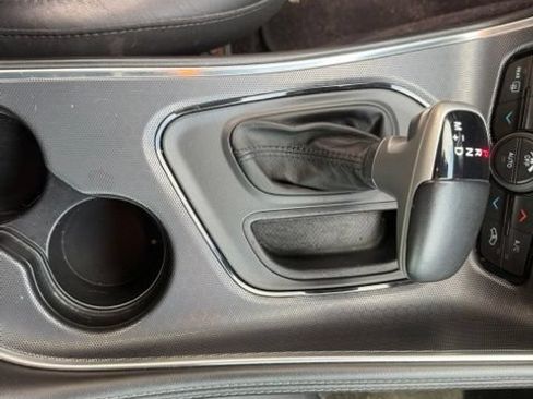 Used 2018 Dodge Challenger R/T Scat Pack w/ Leather Interior Group RWD image 24