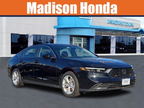 Certified 2025 Honda Accord LX image 1