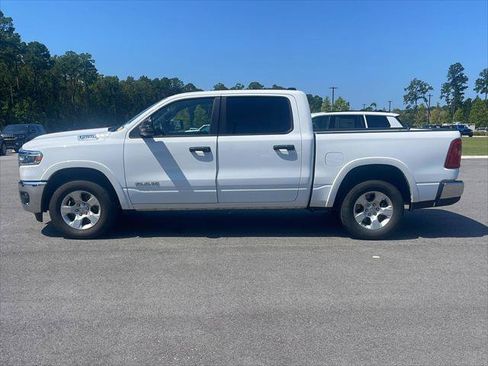 Used 2025 RAM 1500 Big Horn AWD/4WD image 4