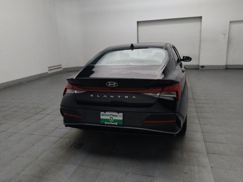 Used 2025 Hyundai Elantra SEL FWD image 7
