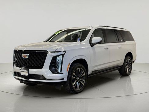 Used 2026 Cadillac Escalade ESV Sport AWD/4WD image 5