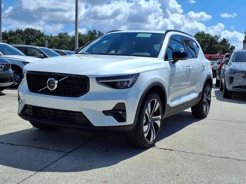 New 2026 Volvo XC40 B5 Plus w/ Protection Package Premier image 3