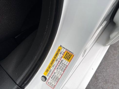 Used 2015 Chevrolet Captiva Sport LT w/ Convenience Package image 32