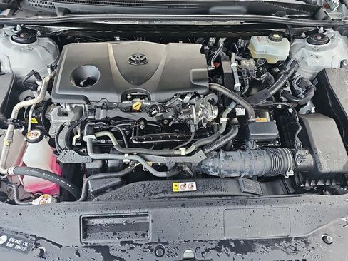 Used 2022 Toyota Avalon Limited image 30