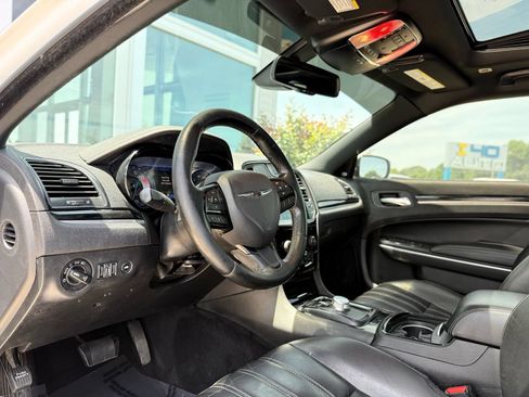Used 2019 Chrysler 300 S w/ S Model Appearance Package RWD image 26