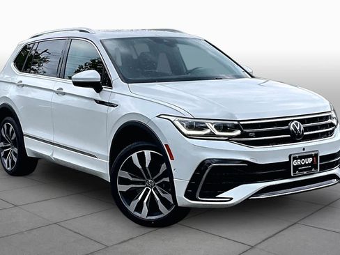 Used 2022 Volkswagen Tiguan SEL R-Line AWD/4WD image 3