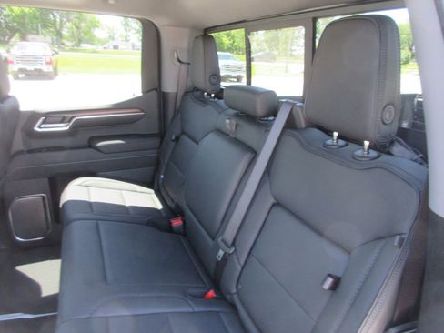 New 2026 GMC Sierra 1500 Denali w/ Denali Reserve Package AWD/4WD image 17