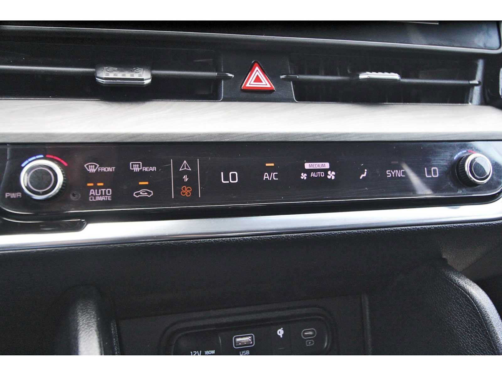 Used 2025 Kia Sportage X-Line AWD/4WD image 26