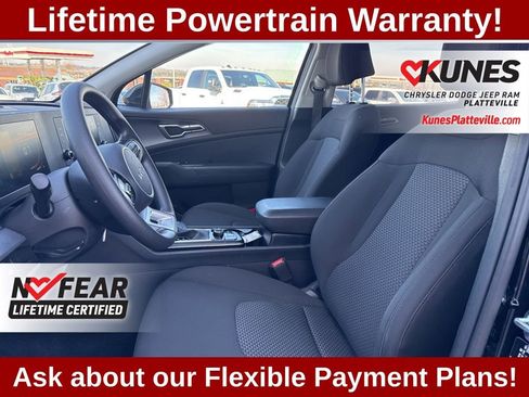 Used 2025 Kia Sportage LX image 13