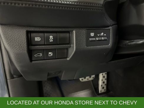 Used 2020 Toyota Avalon XSE image 14