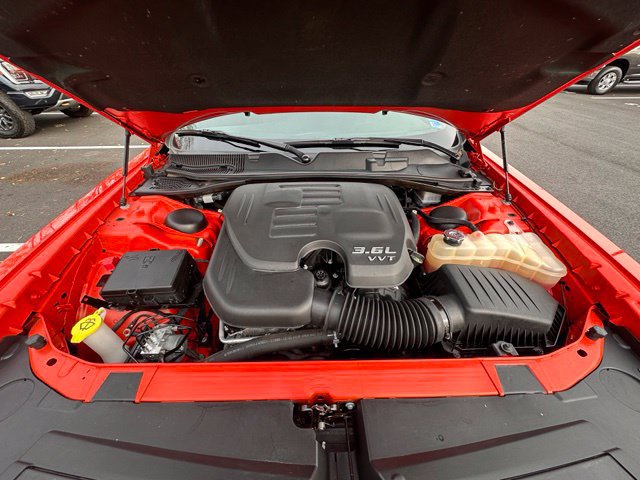 Used 2022 Dodge Challenger GT w/ Driver Convenience Group RWD image 17
