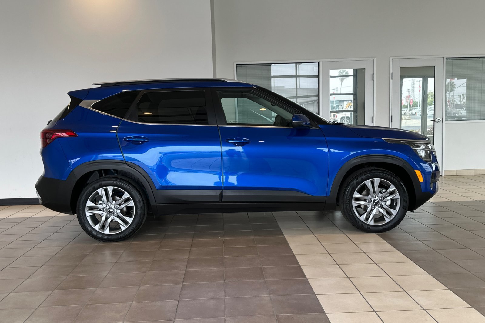 Used 2023 Kia Seltos S FWD image 3