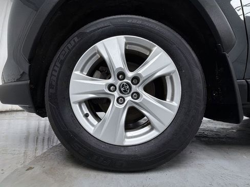 Used 2021 Toyota RAV4 XLE image 14