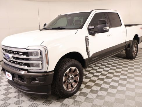 Used 2024 Ford F250 King Ranch w/ FX4 Off-Road Package AWD/4WD image 11