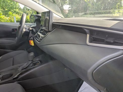 Certified 2024 Toyota Corolla LE FWD image 33