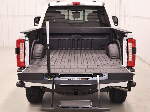 New 2026 Ford F250 Lariat w/ Tremor Off-Road Package AWD/4WD image 40