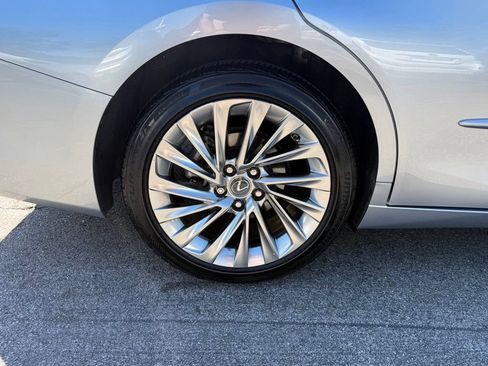 Used 2024 Lexus ES 300h w/ Premium Package FWD image 26