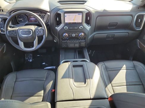 Certified 2022 GMC Sierra 2500 Denali w/ Denali Ultimate Package image 21