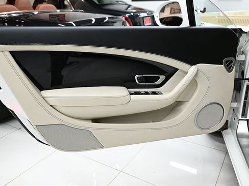 Used 2013 Bentley Continental GT image 23