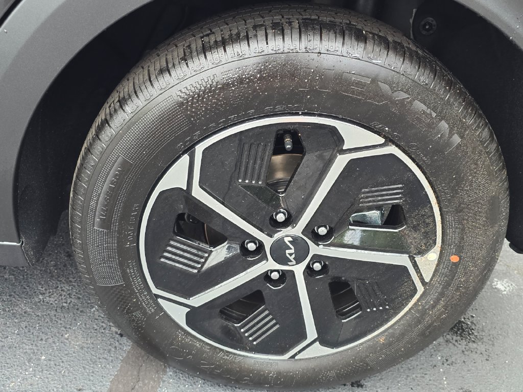 New 2027 Kia Niro EX FWD image 12