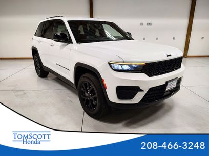 Used 2024 Jeep Grand Cherokee Altitude