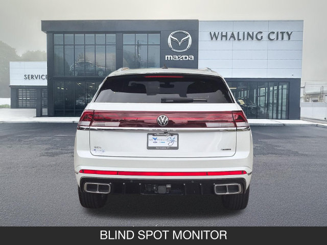 Used 2024 Volkswagen Atlas Cross Sport SEL R-Line AWD/4WD image 7