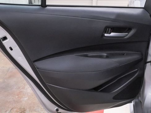 Used 2020 Toyota Corolla LE FWD image 25