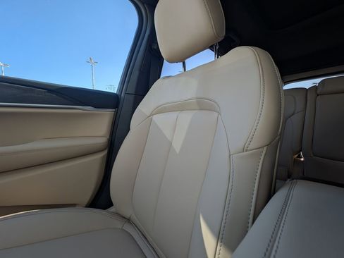 New 2026 Jeep Grand Cherokee Limited AWD/4WD image 13