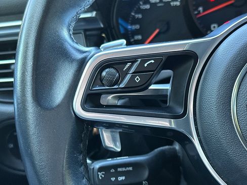 Used 2020 Porsche Macan image 29