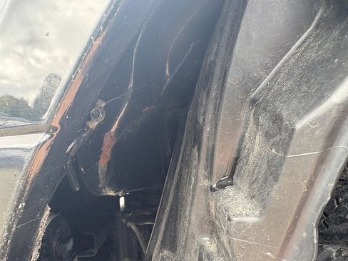 Used 2020 Nissan Frontier PRO-4X w/ Pro-4x Utility Package image 5